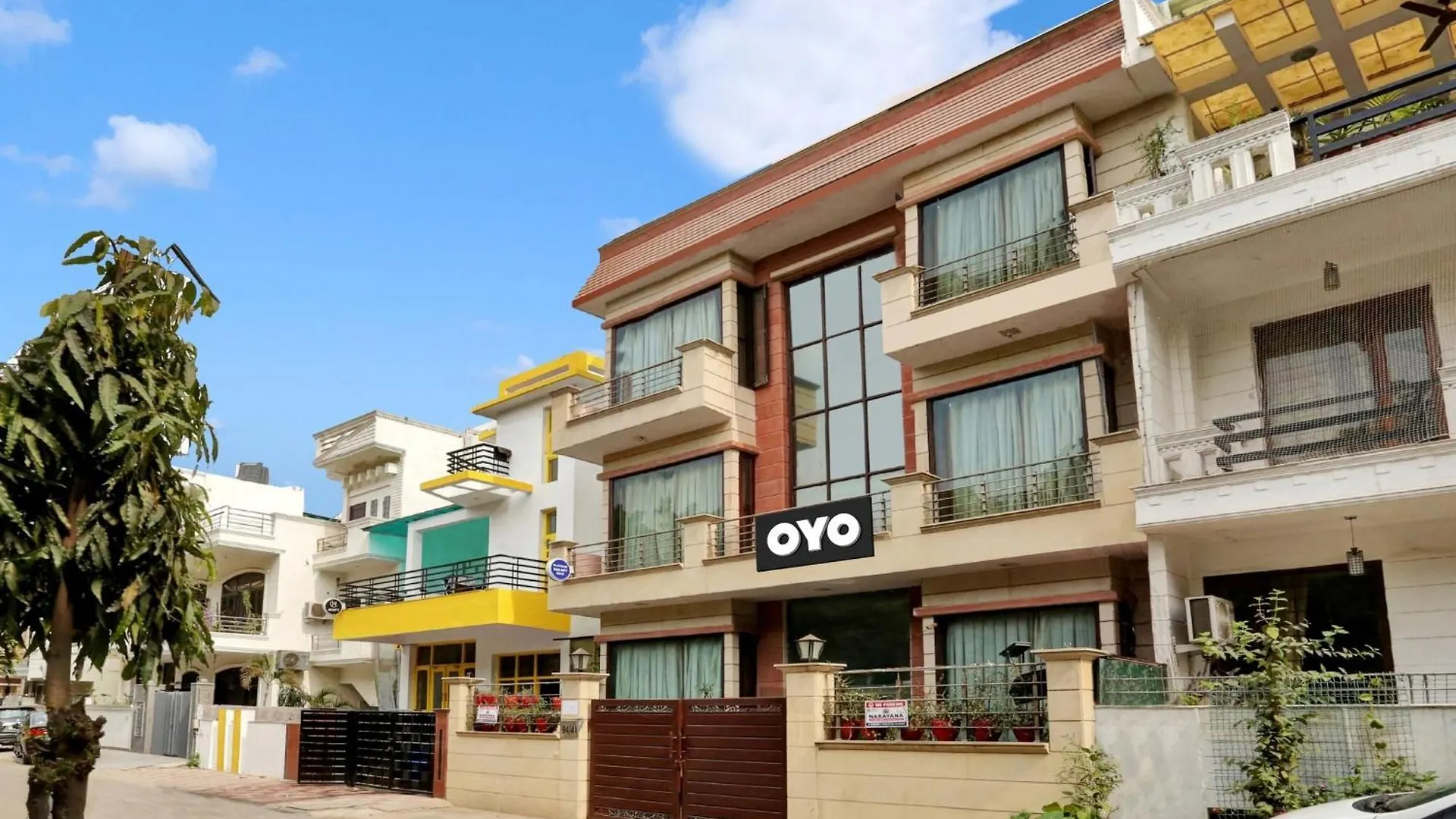 ***  Hotel Platinum Sqs Key Gurgaon India