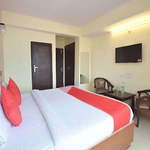 Oyo 8439 Howard Hotel